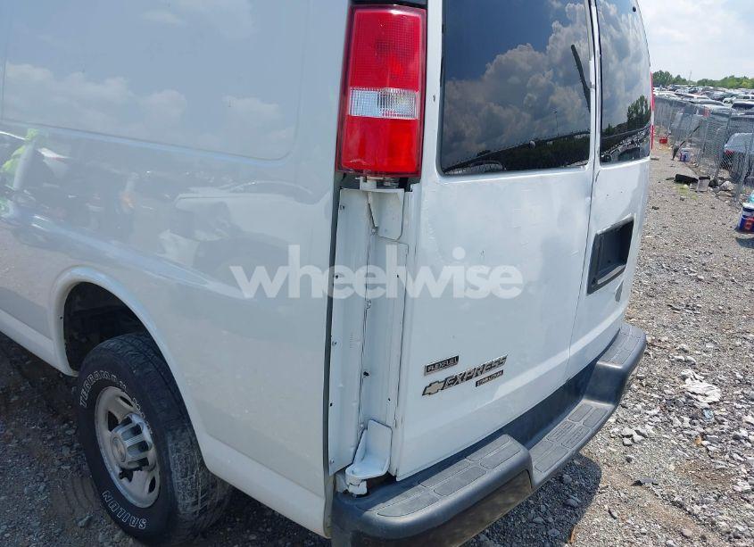 Photo 6 of 2019 Chevrolet Express 3500 WORK VAN (VIN 1GCZGHFP5K1271011)