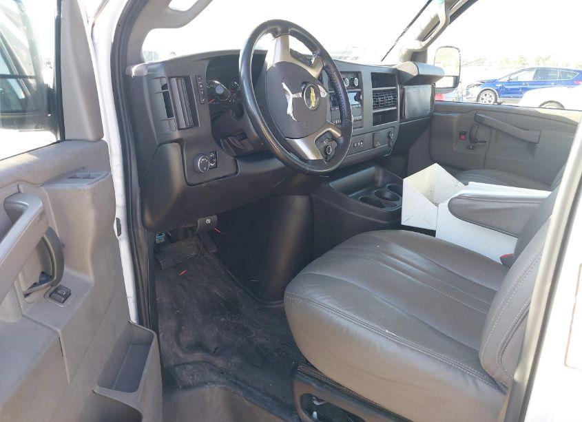Photo 5 of 2019 Chevrolet Express 3500 WORK VAN (VIN 1GCZGHFP8K1197339)