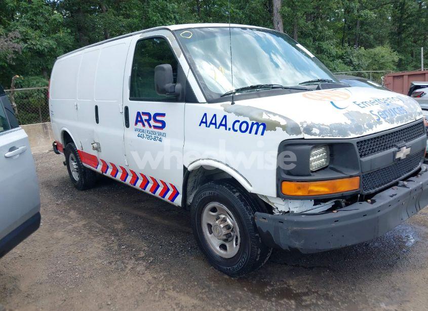 2014 Chevrolet Express 3500 WORK VAN (VIN 1GCZGTBG1E1173798) main photo