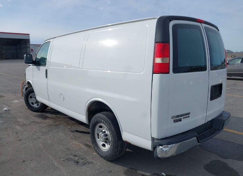 Photo 3 of 2014 Chevrolet Express 3500 WORK VAN (VIN 1GCZGTBGXE1107251)