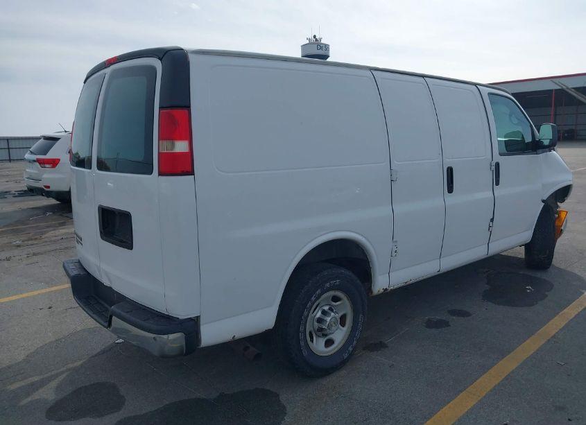 Photo 4 of 2014 Chevrolet Express 3500 WORK VAN (VIN 1GCZGTBGXE1107251)