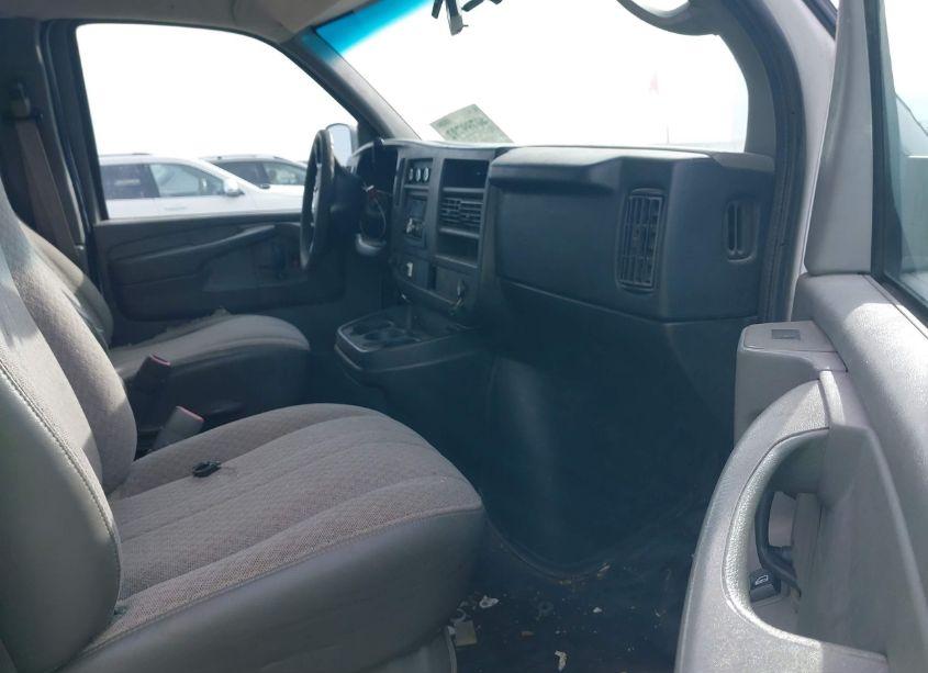Photo 5 of 2014 Chevrolet Express 3500 WORK VAN (VIN 1GCZGTBGXE1107251)
