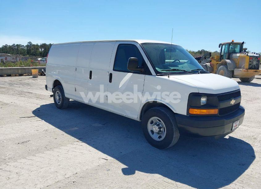 2014 Chevrolet Express 3500 WORK VAN (VIN 1GCZGUBAXE1208016) main photo