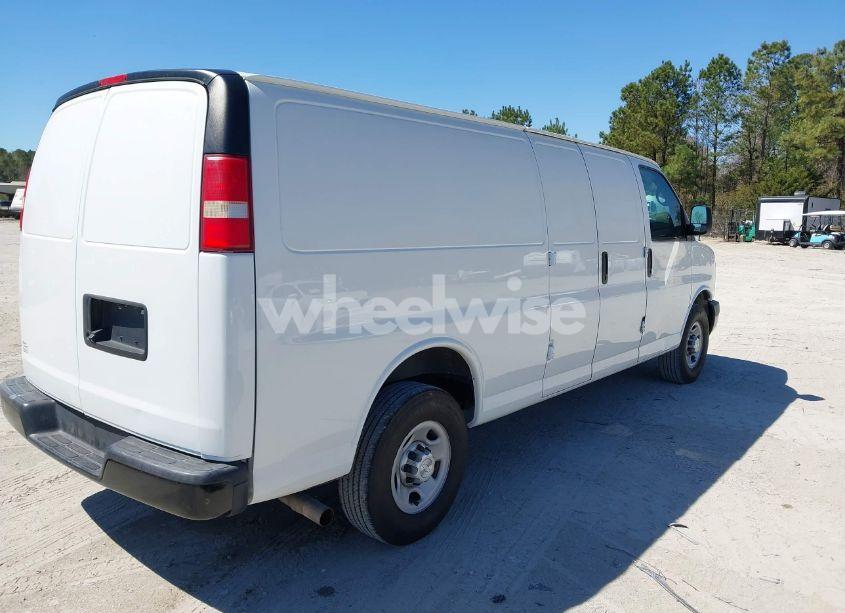 Photo 4 of 2014 Chevrolet Express 3500 WORK VAN (VIN 1GCZGUBAXE1208016)
