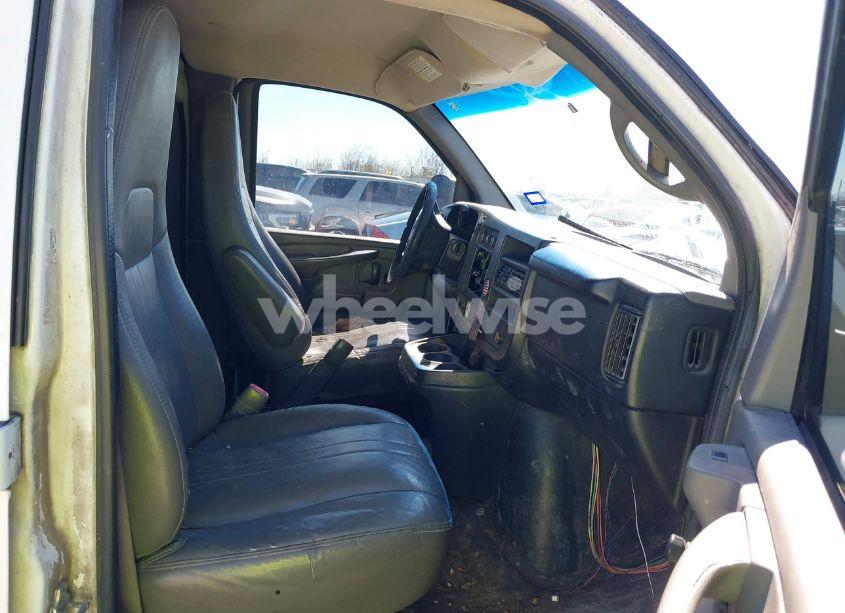 Photo 5 of 2013 Chevrolet Express 3500 WORK VAN (VIN 1GCZGUBG6D1119238)