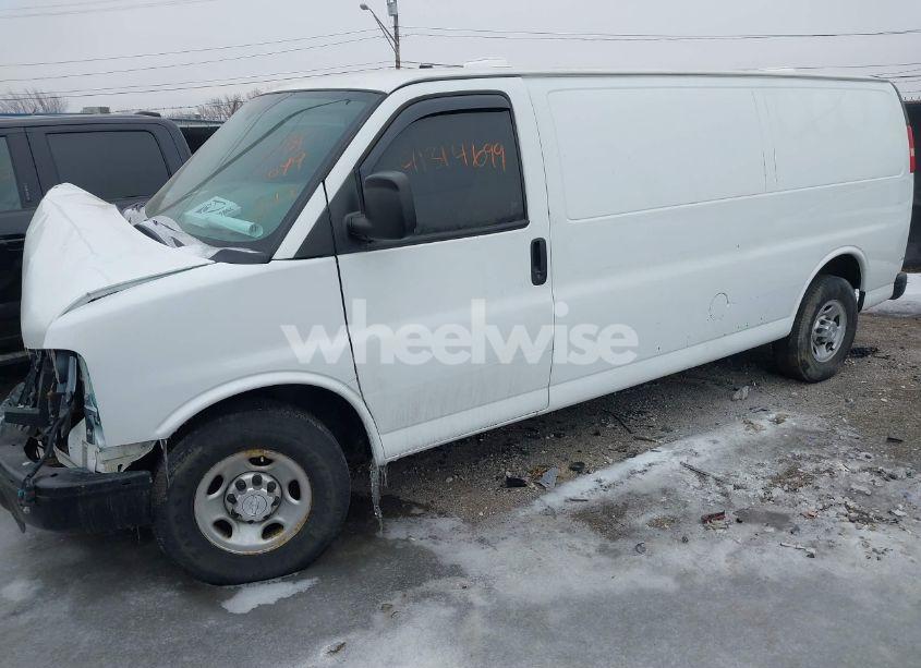 Photo 2 of 2015 Chevrolet Express 3500 WORK VAN (VIN 1GCZGUCG1F1101005)