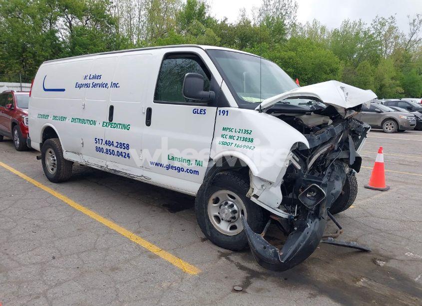 2015 Chevrolet Express 3500 WORK VAN (VIN 1GCZGUCG3F1279191) main photo