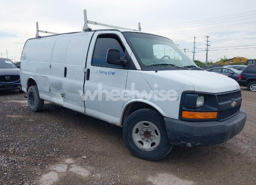 2014 Chevrolet Express 3500 WORK VAN (VIN 1GCZGUCG7E1126151) main photo
