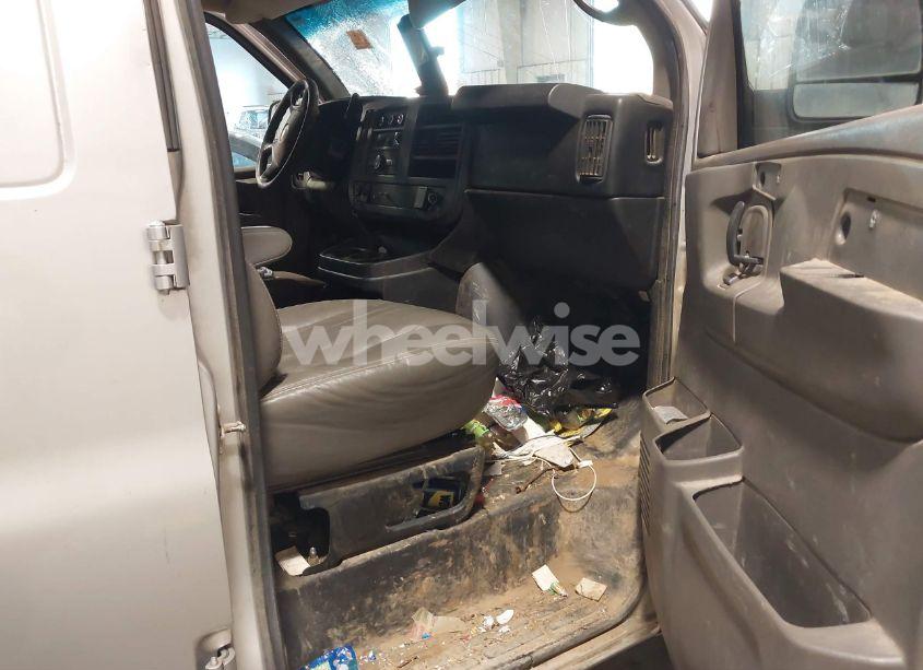 Photo 5 of 2015 Chevrolet Express 3500 WORK VAN (VIN 1GCZGUCGXF1144676)