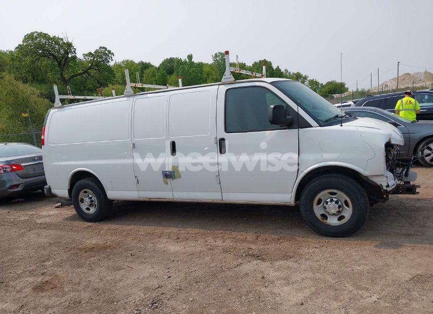 Photo 13 of 2015 Chevrolet Express 3500 DIESEL (VIN 1GCZGUCL0F1216384)