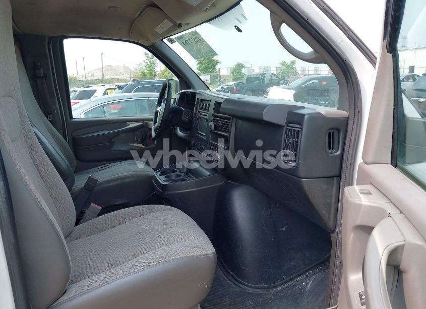 Photo 5 of 2015 Chevrolet Express 3500 DIESEL (VIN 1GCZGUCL0F1216384)