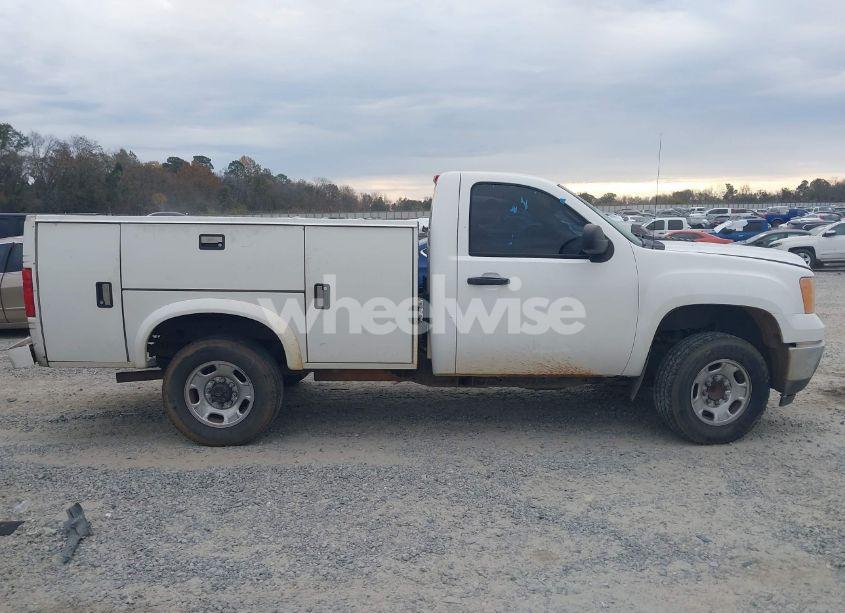 Photo 13 of 2011 Gmc Sierra 2500HD WORK TRUCK (VIN 1GD01ZCG9BF118179)
