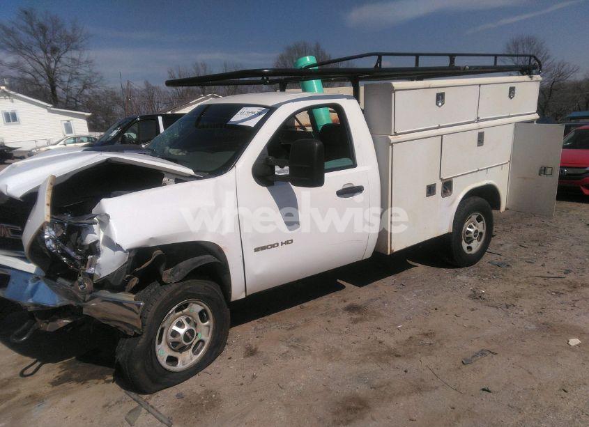 Photo 2 of 2011 Gmc Sierra 2500HD WORK TRUCK (VIN 1GD01ZCGXBF171201)
