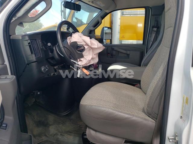 Photo 6 of 2023 GMC SAVANA CUTAWAY G3500 (VIN 1GD07RF74P1243928)