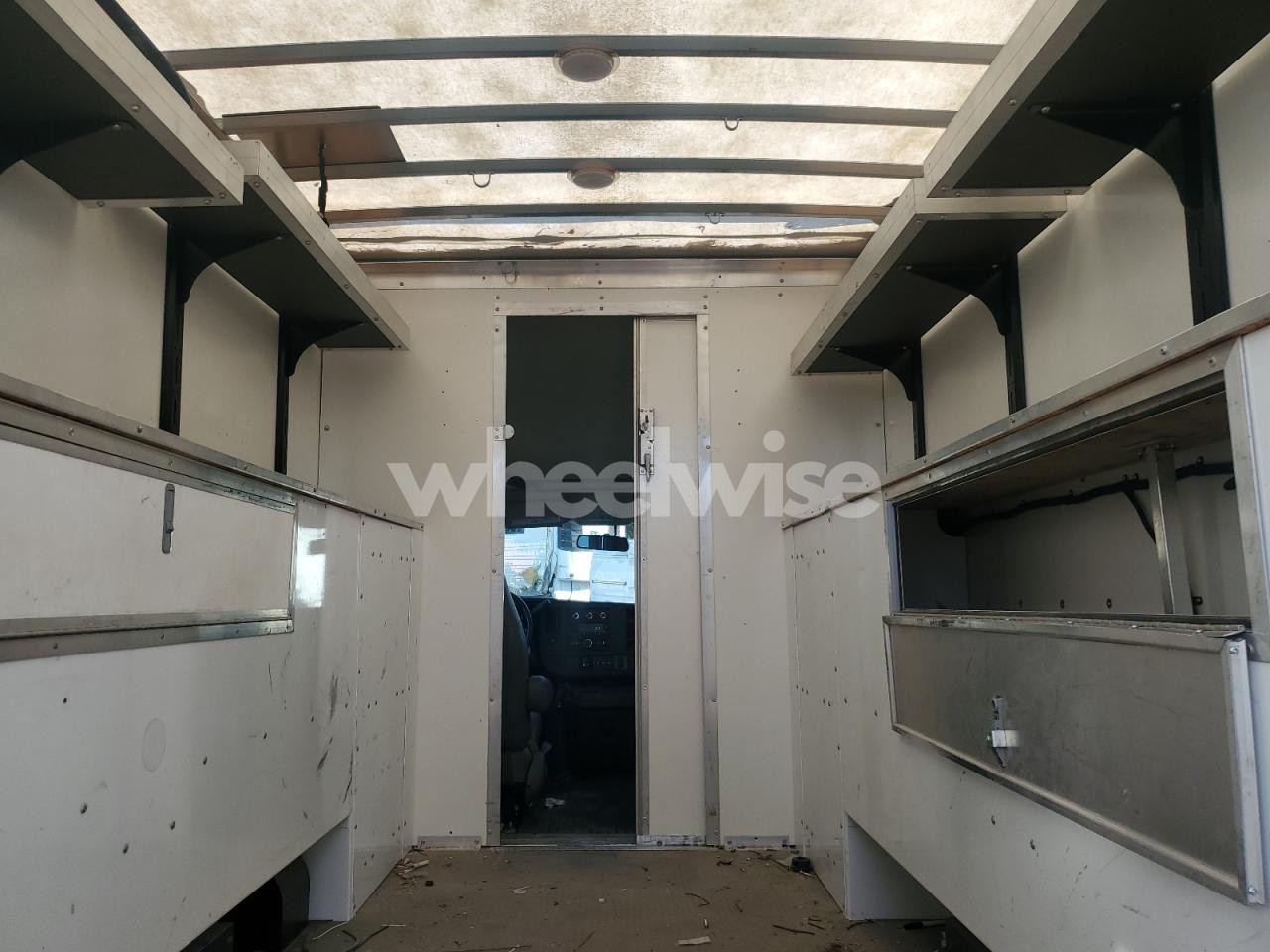 Photo 10 of 2022 GMC SAVANA CUTAWAY G3500 (VIN 1GD07RF7XN1229724)