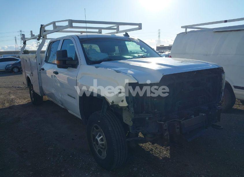 2018 Gmc Sierra 2500HD (VIN 1GD11REG6JF263597) main photo