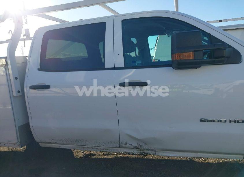 Photo 14 of 2018 Gmc Sierra 2500HD (VIN 1GD11REG6JF263597)