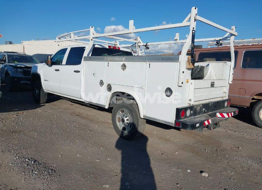 Photo 3 of 2018 Gmc Sierra 2500HD (VIN 1GD11REG6JF263597)