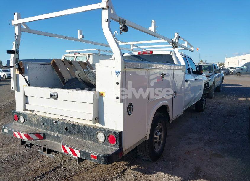 Photo 4 of 2018 Gmc Sierra 2500HD (VIN 1GD11REG6JF263597)