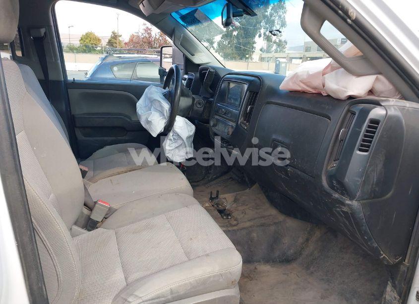 Photo 5 of 2018 Gmc Sierra 2500HD (VIN 1GD11REG6JF263597)