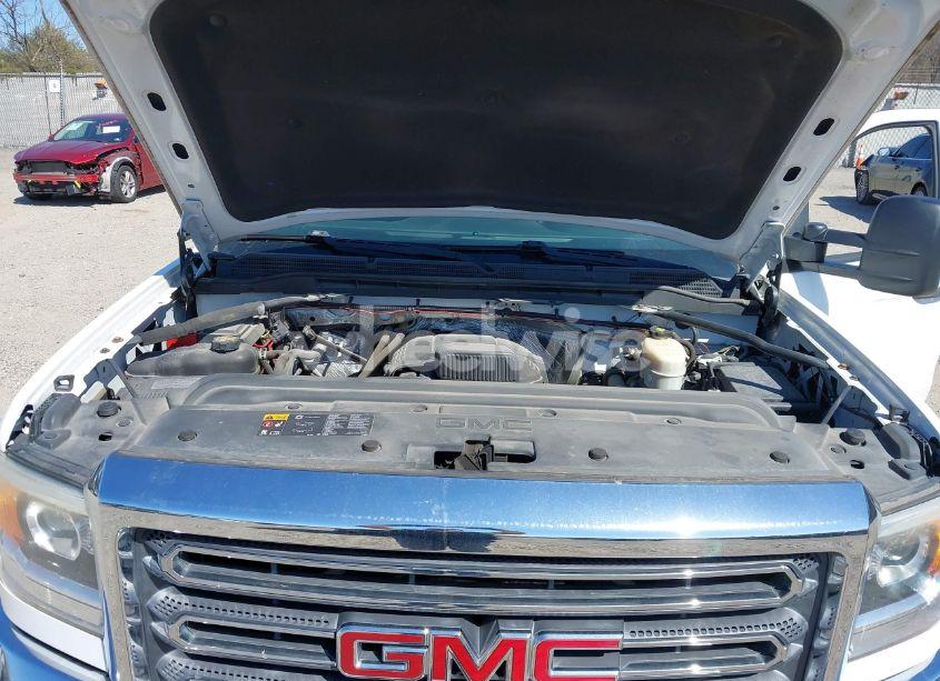 Photo 10 of 2015 Gmc Sierra 2500HD (VIN 1GD21XEG1FZ116733)