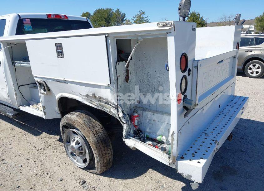 Photo 17 of 2015 Gmc Sierra 2500HD (VIN 1GD21XEG1FZ116733)