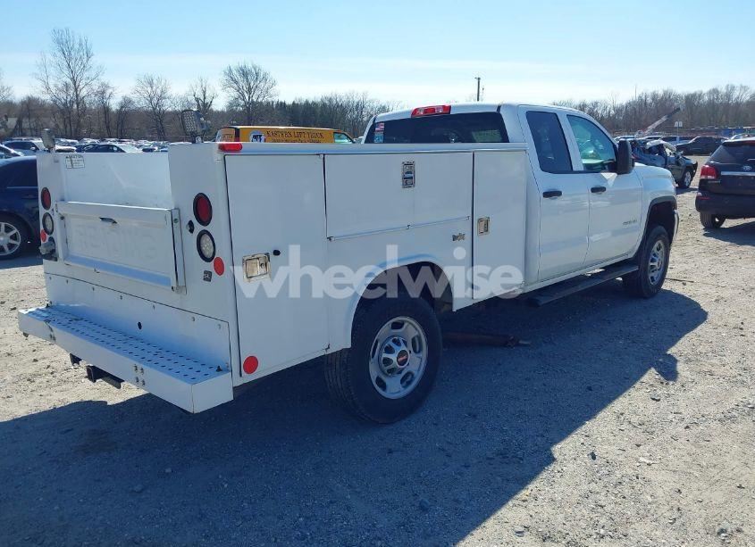 Photo 4 of 2015 Gmc Sierra 2500HD (VIN 1GD21XEG1FZ116733)