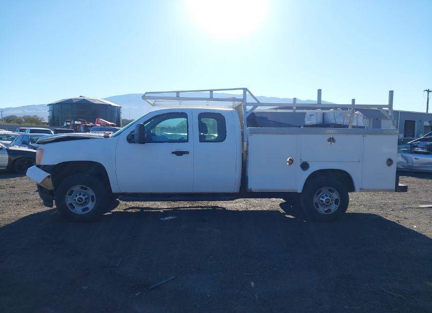 Photo 13 of 2012 Gmc Sierra 2500HD WORK TRUCK (VIN 1GD21ZCG8CZ311982)