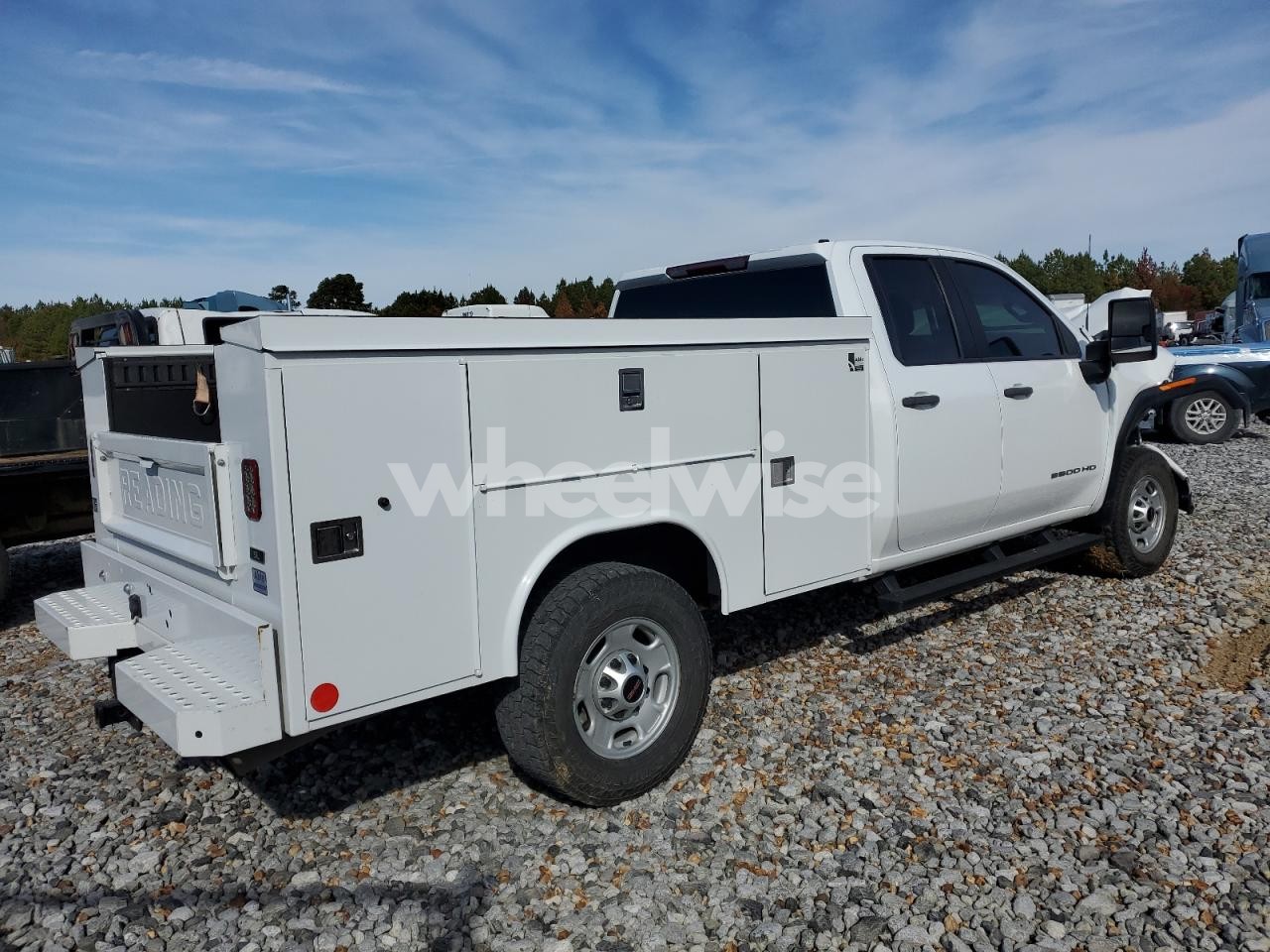 Photo 3 of 2020 GMC SIERRA UTILITY / SERVICE TRUCK (VIN 1GD29LE70LF278562)