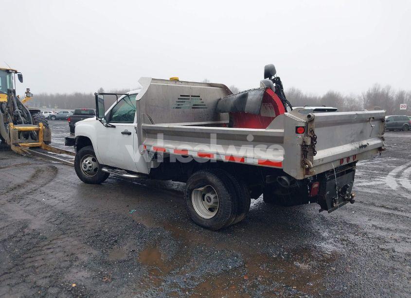 Photo 3 of 2011 Gmc Sierra 3500HD CHASSIS WORK TRUCK (VIN 1GD322CG3BF149025)