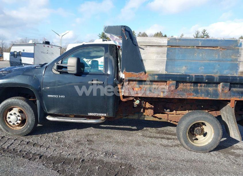 Photo 14 of 2011 Gmc Sierra 3500HD CHASSIS SLE (VIN 1GD323CL2BF105889)