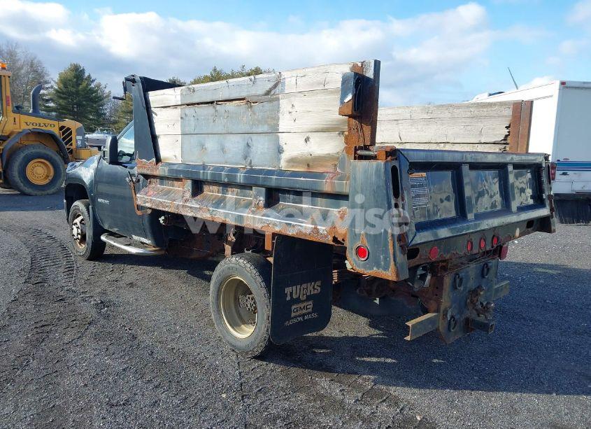 Photo 3 of 2011 Gmc Sierra 3500HD CHASSIS SLE (VIN 1GD323CL2BF105889)