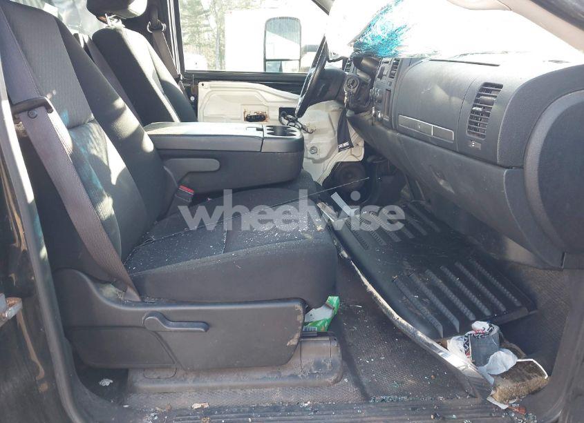 Photo 5 of 2011 Gmc Sierra 3500HD CHASSIS SLE (VIN 1GD323CL2BF105889)