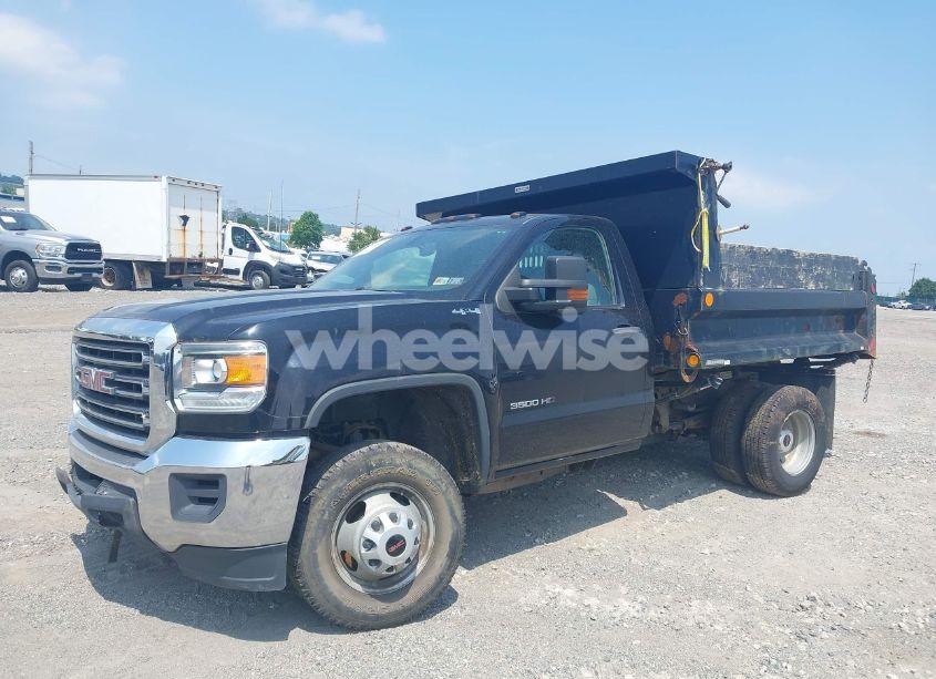 Photo 2 of 2016 Gmc Sierra 3500HD CHASSIS (VIN 1GD32VCG4GZ323823)