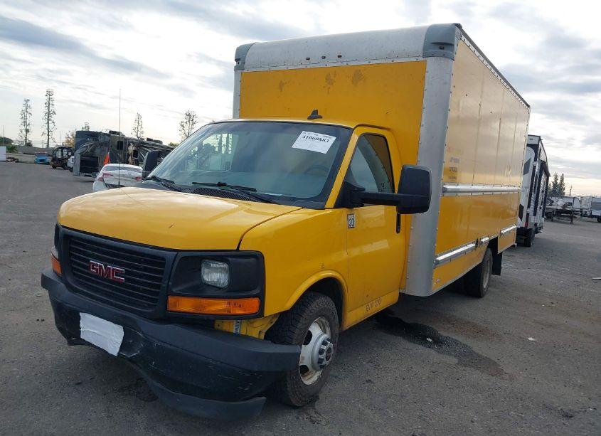Photo 2 of 2017 Gmc Savana CUTAWAY WORK VAN (VIN 1GD37TCG2H1910320)