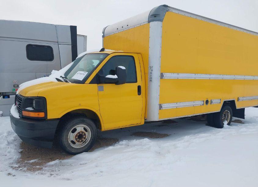 Photo 2 of 2017 Gmc Savana CUTAWAY WORK VAN (VIN 1GD37TCG6H1178712)