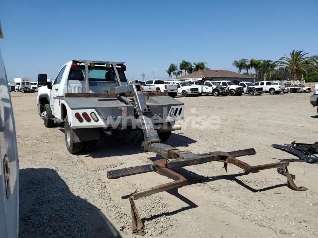Photo 3 of 2020 GMC SIERRA C3500 (VIN 1GD38PEYXLF314300)