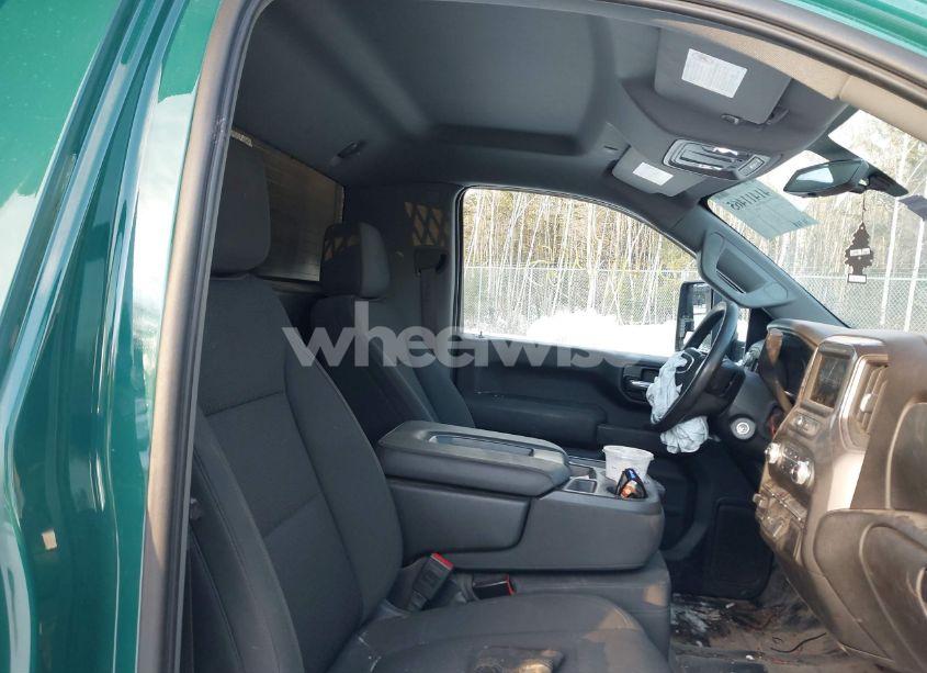 Photo 6 of 2021 Gmc Sierra 3500HD CHASSIS (VIN 1GD39SE72MF171738)