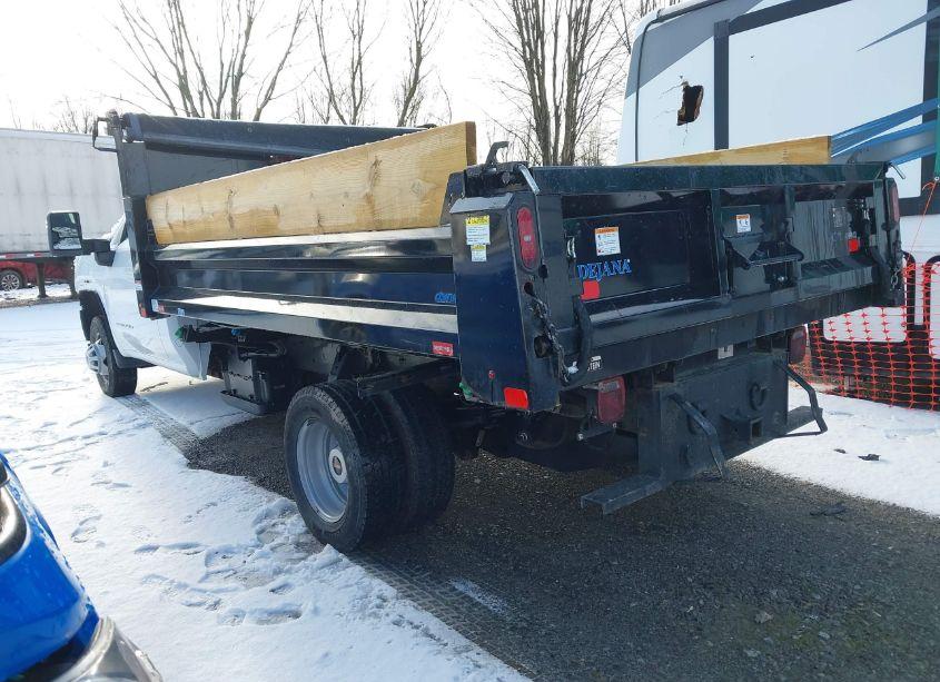 Photo 3 of 2023 Gmc Sierra 3500HD CHASSIS PRO (VIN 1GD39SEY1PF175034)