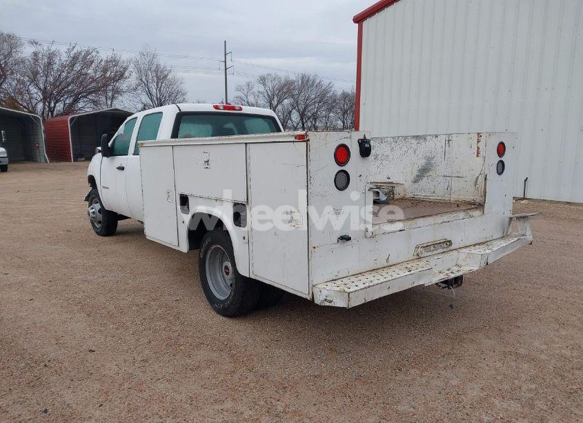 Photo 3 of 2011 Gmc Sierra 3500HD CHASSIS WORK TRUCK (VIN 1GD412CL9BF198430)