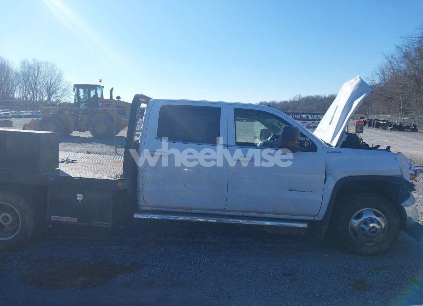 Photo 13 of 2015 Gmc Sierra 3500HD CHASSIS SLE (VIN 1GD422C82FF641905)