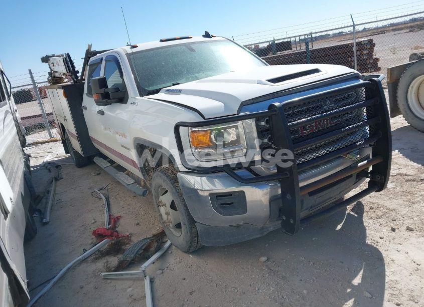 2018 Gmc Sierra 3500HD CHASSIS (VIN 1GD42VCY3JF235982) main photo