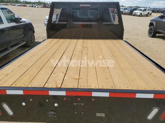 Photo 5 of 2020 GMC SIERRA K3500 SLE (VIN 1GD49TE75LF301777)