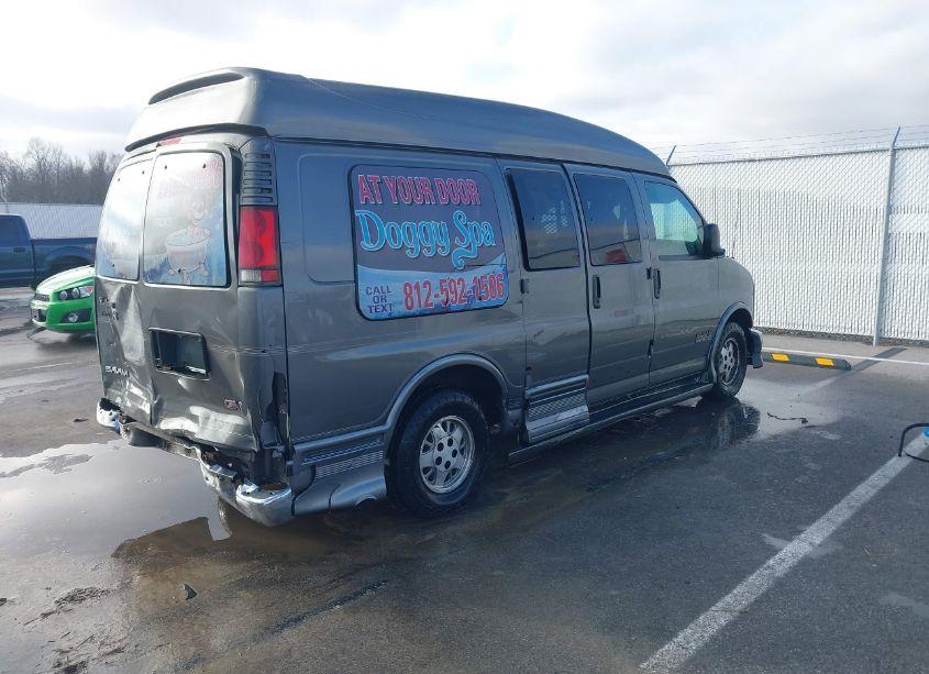 Photo 4 of 1998 Gmc Savana RV (VIN 1GDFG15R4W1056685)