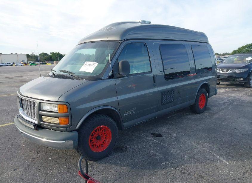 Photo 2 of 1998 Gmc Savana RV (VIN 1GDFG15RXW1057825)