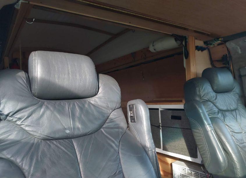 Photo 8 of 1998 Gmc Savana RV (VIN 1GDFG15RXW1057825)