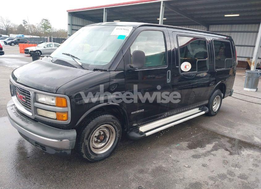 Photo 2 of 2000 Gmc Savana RV (VIN 1GDFG15W7Y1217426)