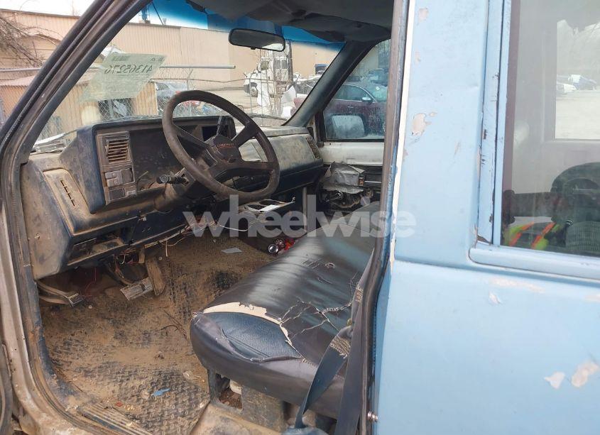 Photo 5 of 1994 Gmc Sierra C3500 (VIN 1GDGC33K5RJ743941)