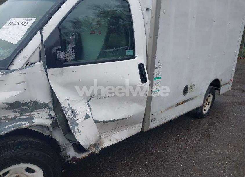 Photo 17 of 2006 Gmc Savana CUTAWAY WORK VAN (VIN 1GDGG31V561903345)