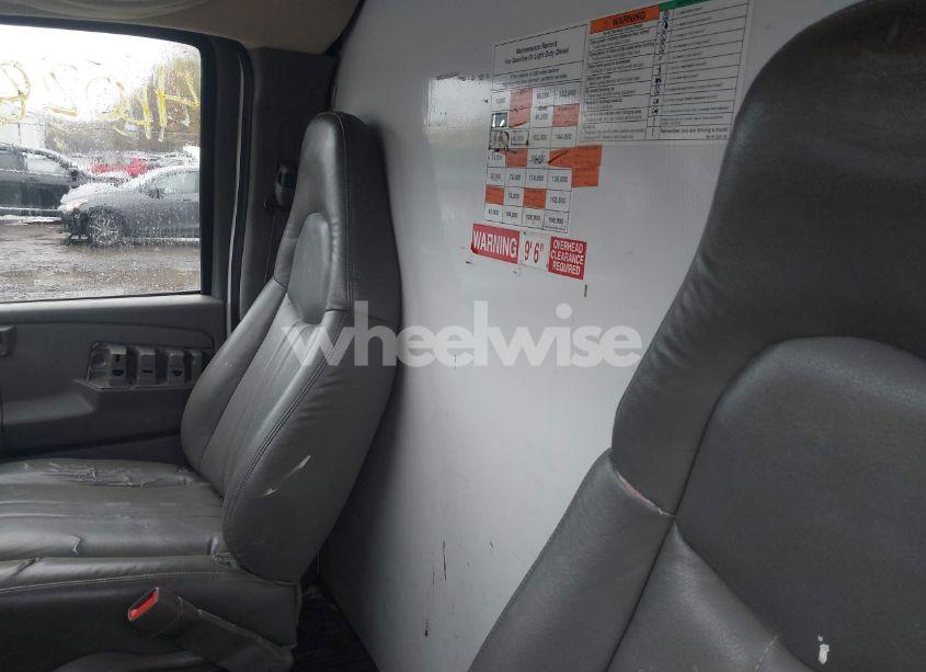 Photo 8 of 2006 Gmc Savana CUTAWAY WORK VAN (VIN 1GDGG31V561903345)